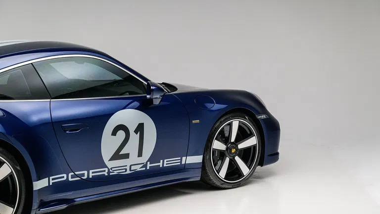 Porsche 992 Sport Classic