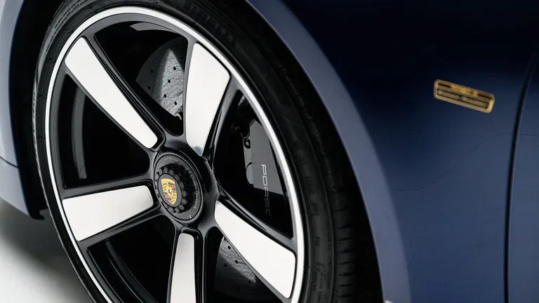 Porsche 992 Sport Classic