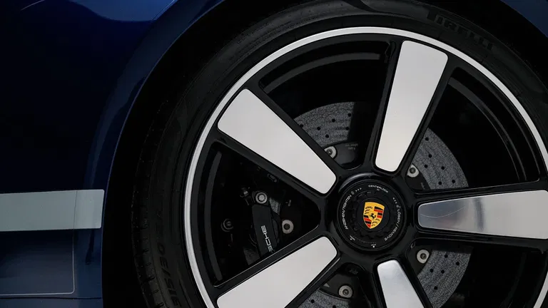 Porsche 992 Sport Classic