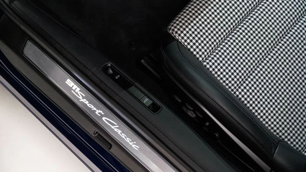 Porsche 992 Sport Classic