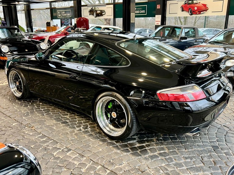Porsche 996 Carrera
