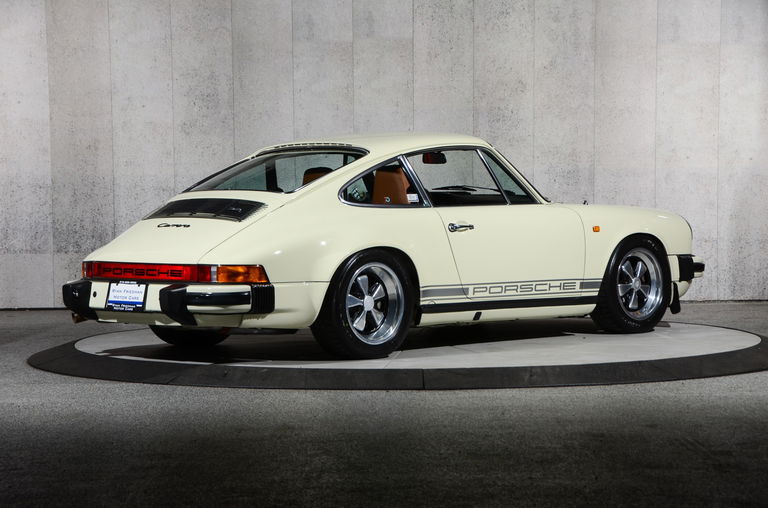 Porsche 911 Carrera 3.2 (US)