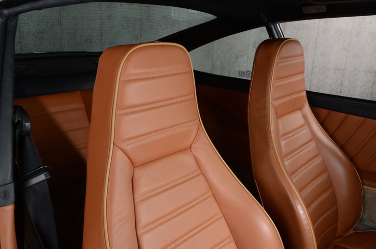 Porsche 911 Carrera 3.2 (US)