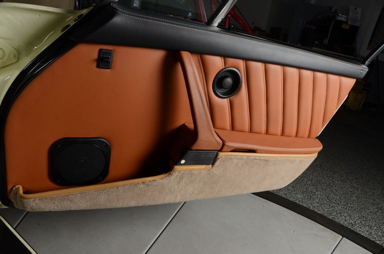 Porsche 911 Carrera 3.2 (US)