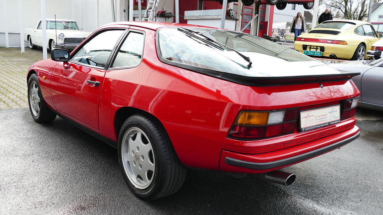 Porsche 924 S