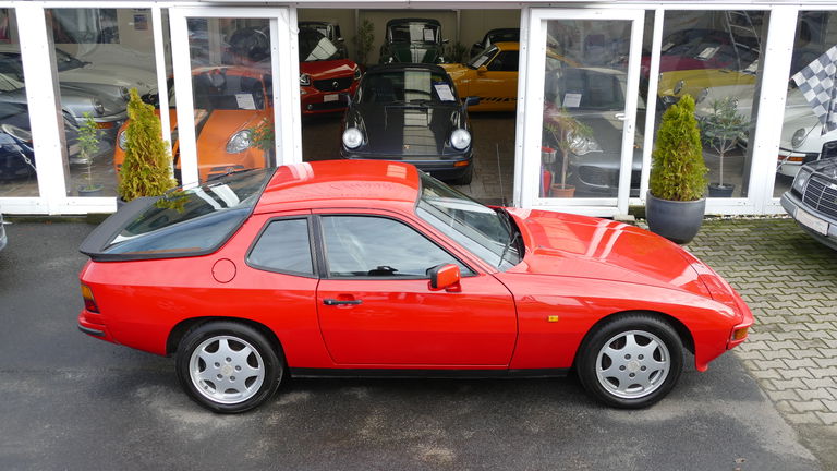 Porsche 924 S
