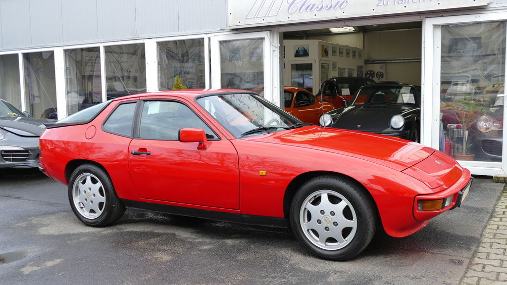 Porsche 924 S