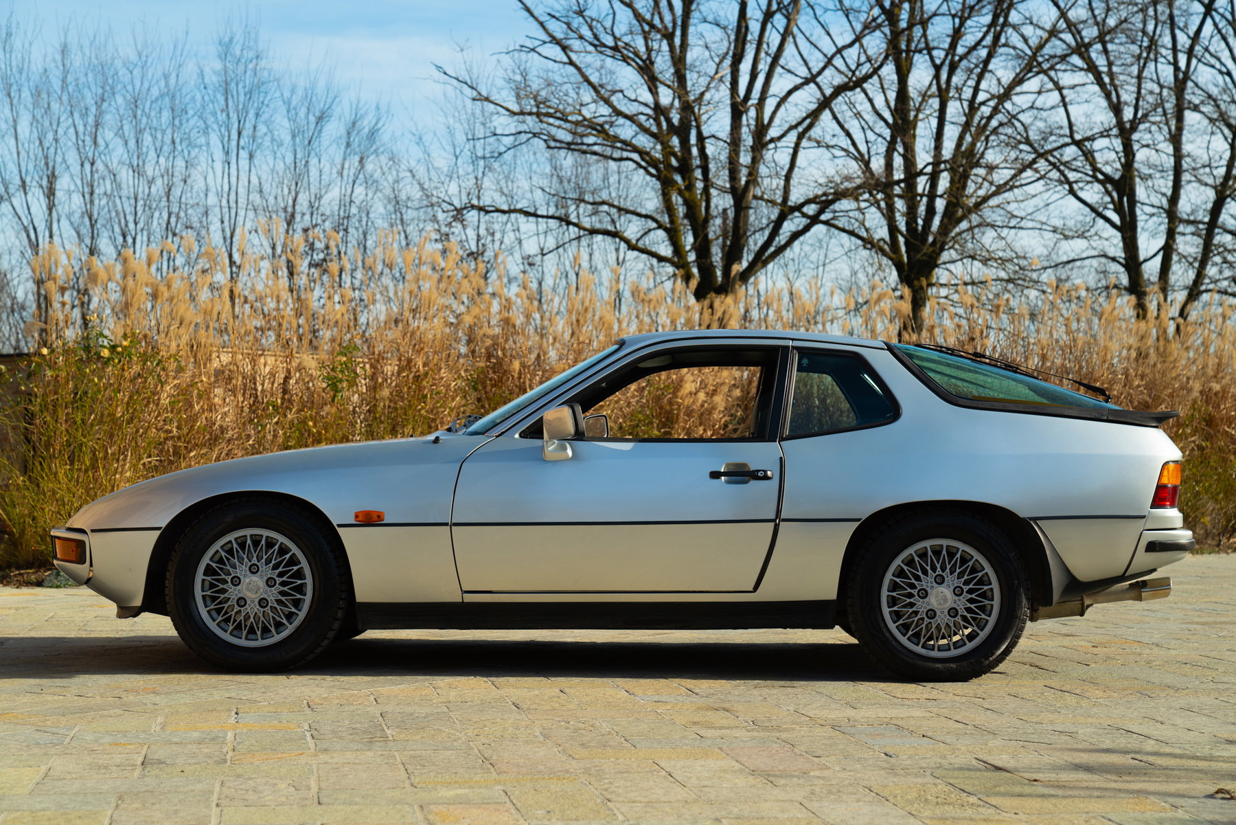 Porsche 924 1980 - elferspot.com - Marketplace for Porsche Sports Cars