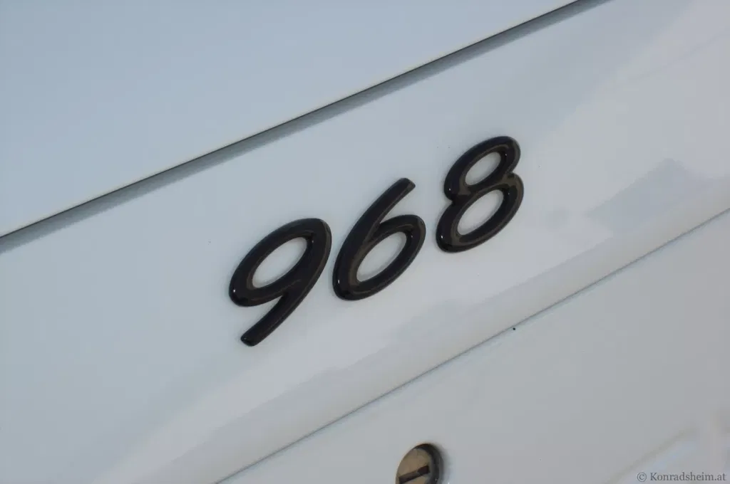 Porsche 968