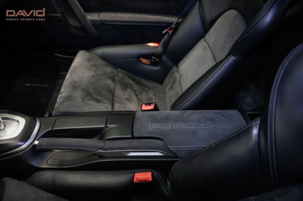 Porsche 997.2 Carrera GTS