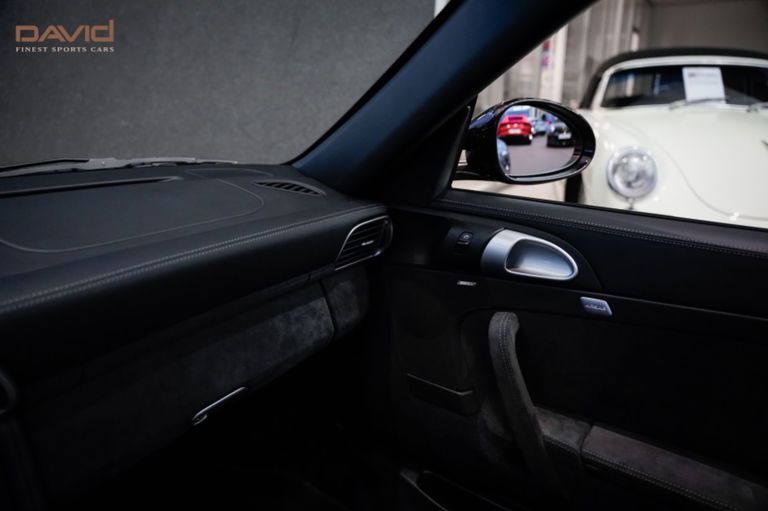 Porsche 997.2 Carrera GTS