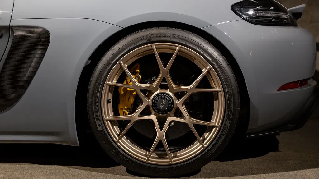 Porsche 718 Cayman GT4 RS