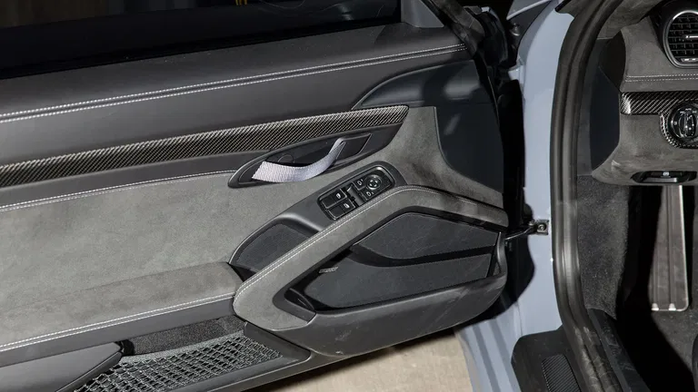 Porsche 718 Cayman GT4 RS