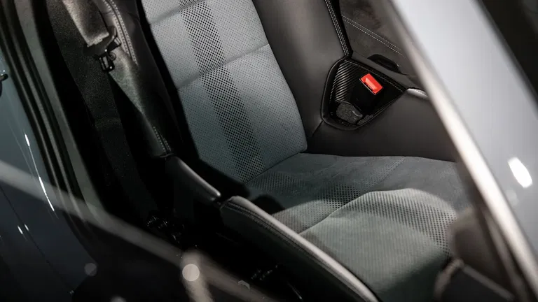 Porsche 718 Cayman GT4 RS