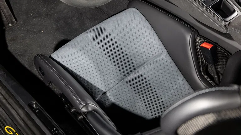 Porsche 718 Cayman GT4 RS