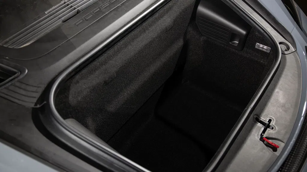 Porsche 718 Cayman GT4 RS