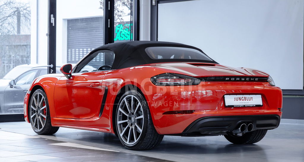 Porsche 718 Boxster S