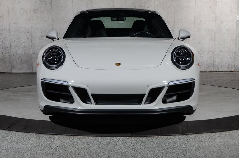 Porsche 991.2 Carrera GTS
