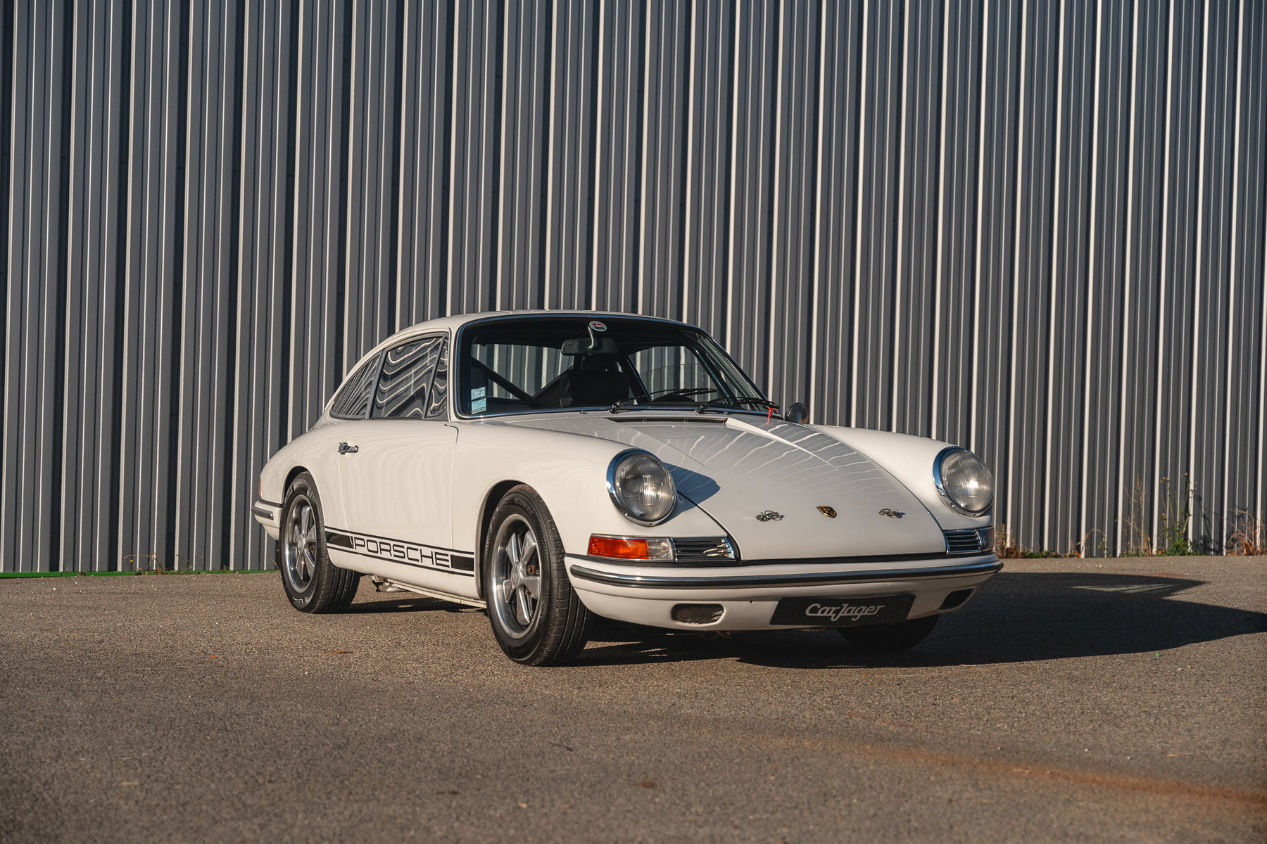 Porsche 911 S (F-Modell) 1967 - elferspot.com - Marketplace for