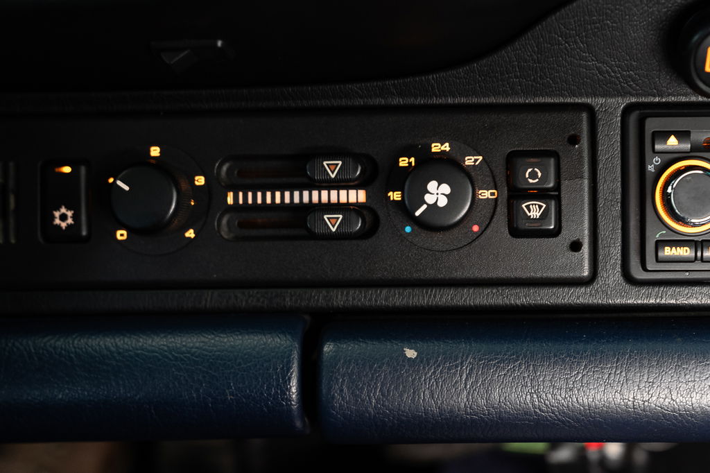 Porsche 964 Carrera 4