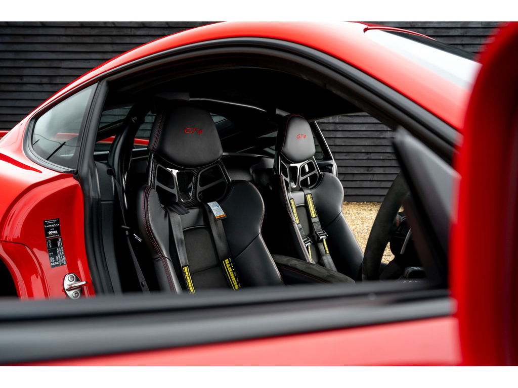 Porsche 718 Cayman GT4