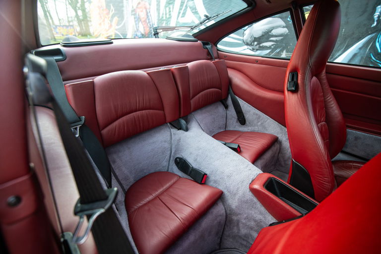 Porsche 993 Carrera 4S