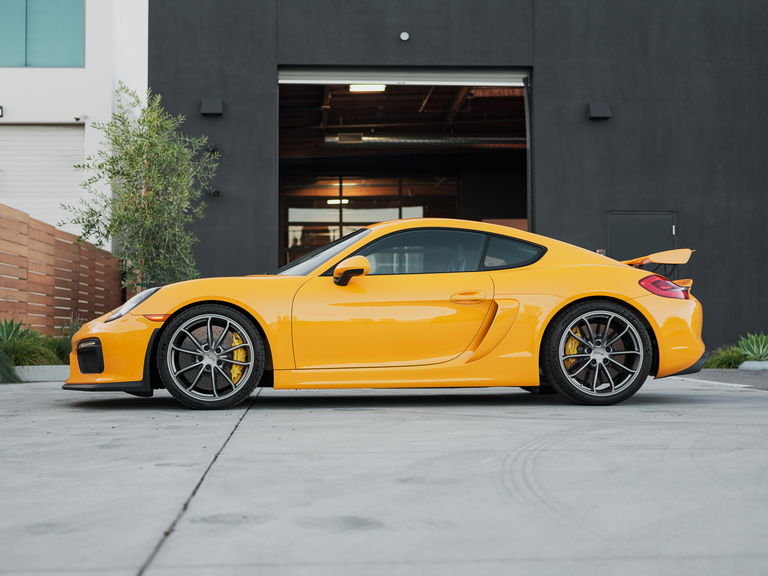 Porsche 981 Cayman GT4