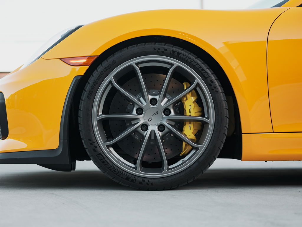 Porsche 981 Cayman GT4