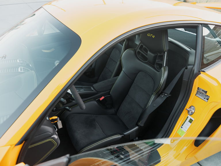 Porsche 981 Cayman GT4