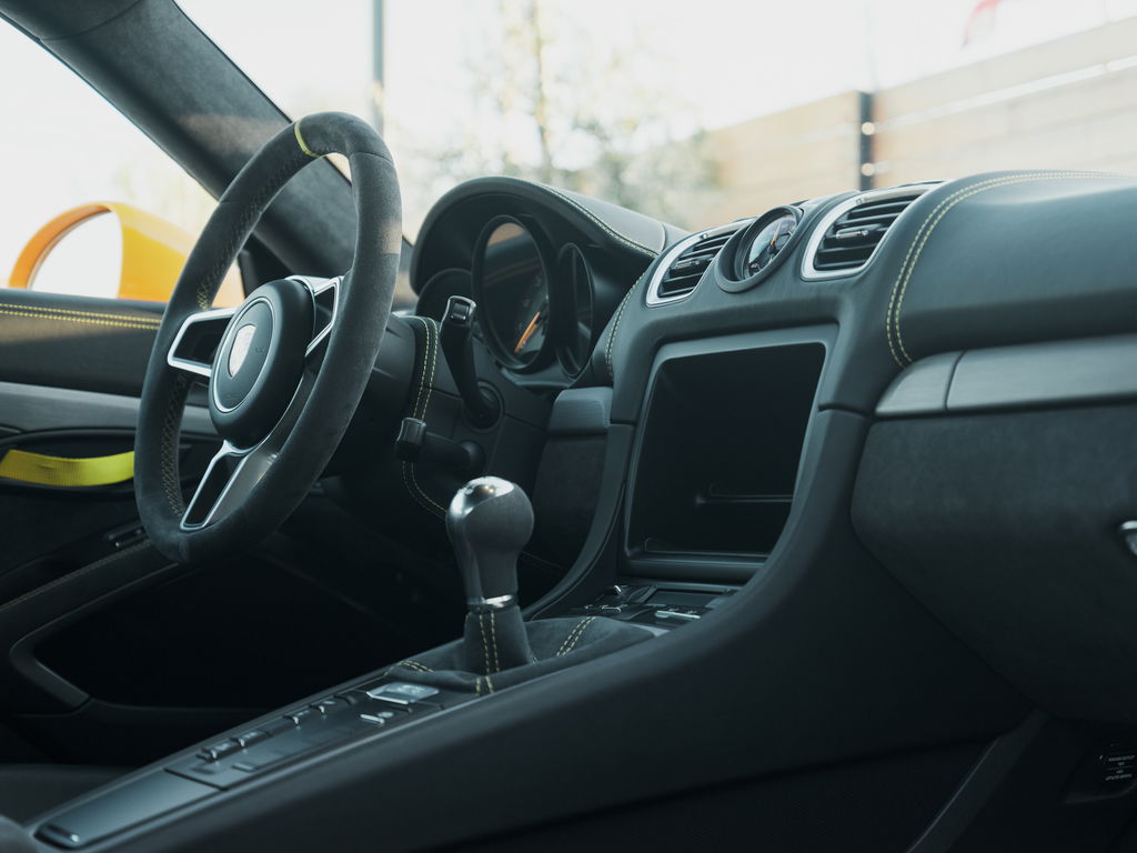 Porsche 981 Cayman GT4