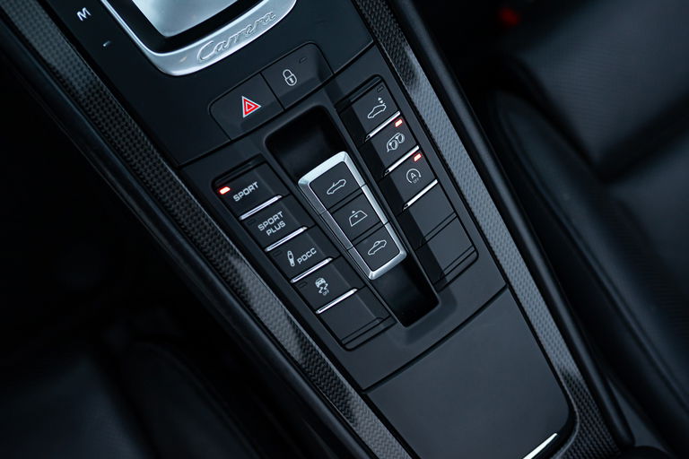 Porsche 991 Carrera 4 GTS