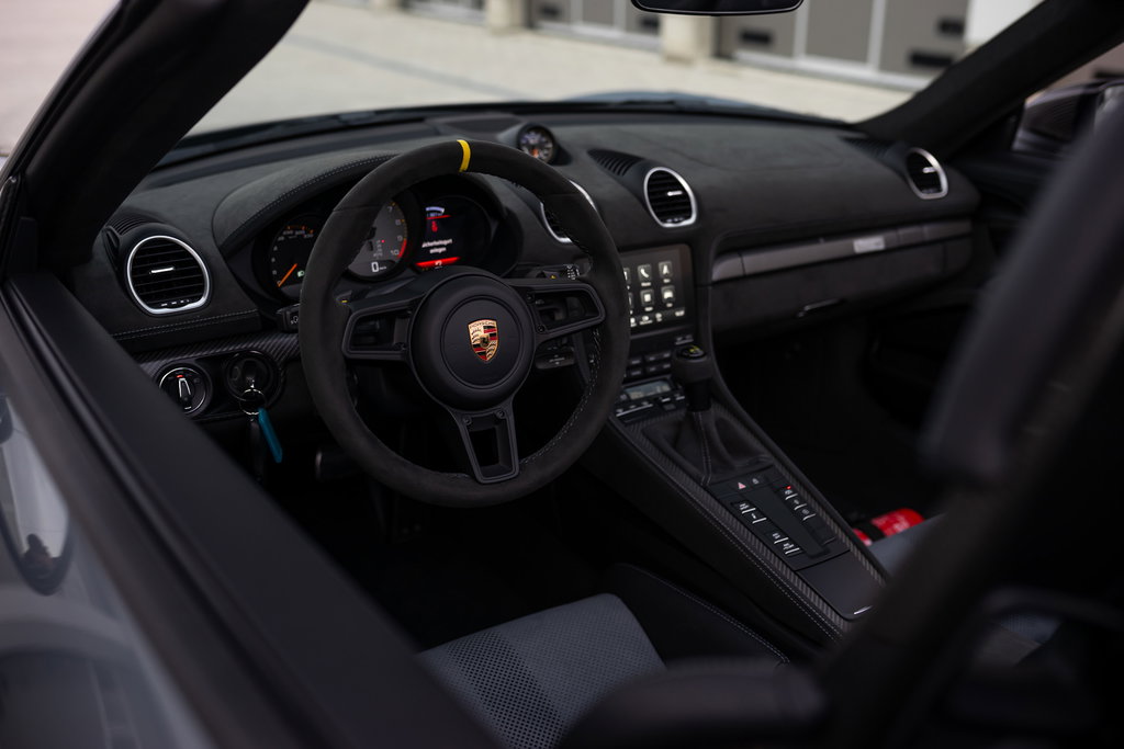 Porsche 718 Spyder RS