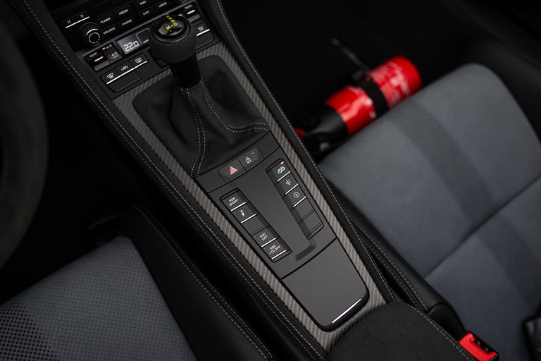 Porsche 718 Spyder RS