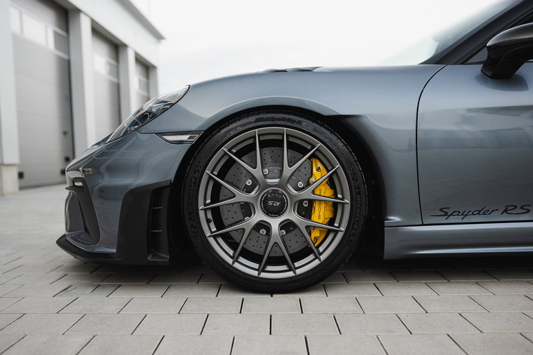 Porsche 718 Spyder RS