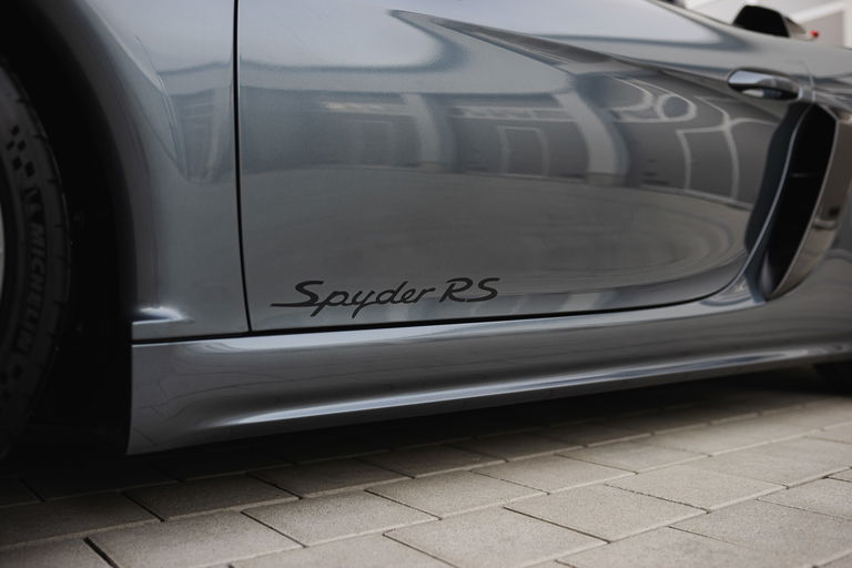 Porsche 718 Spyder RS