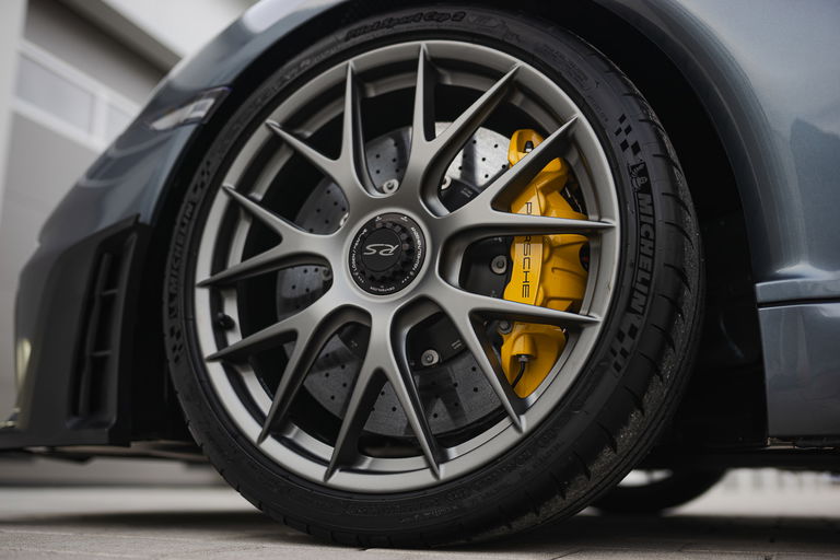 Porsche 718 Spyder RS