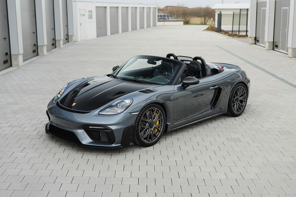 Porsche 718 Spyder RS