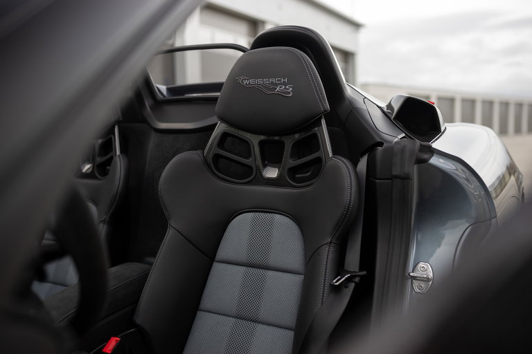 Porsche 718 Spyder RS