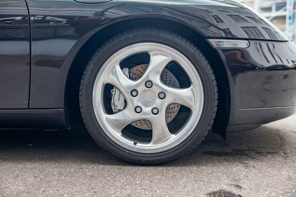 Porsche 996 Carrera 4 Millennium Edition