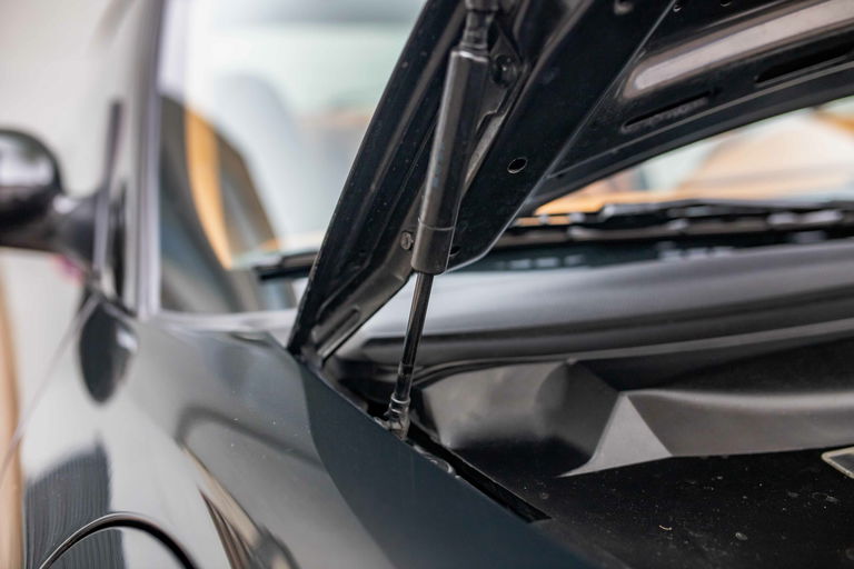 Porsche 996 Carrera 4 Millennium Edition