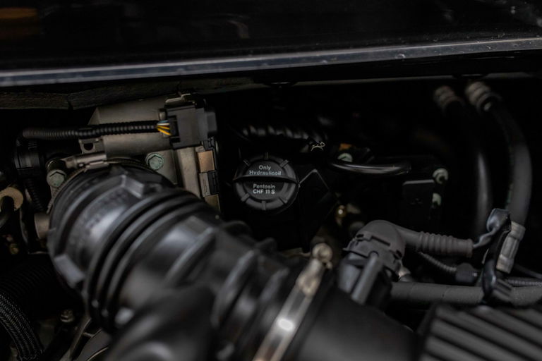 Porsche 996 Carrera 4 Millennium Edition