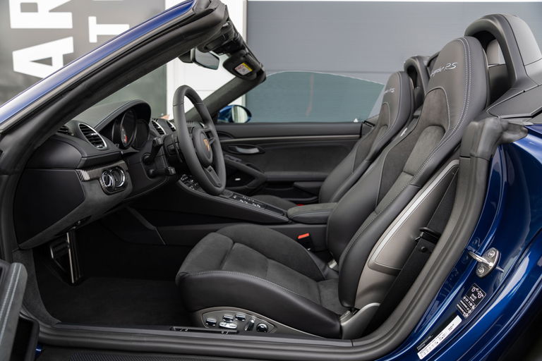 Porsche 718 Spyder RS