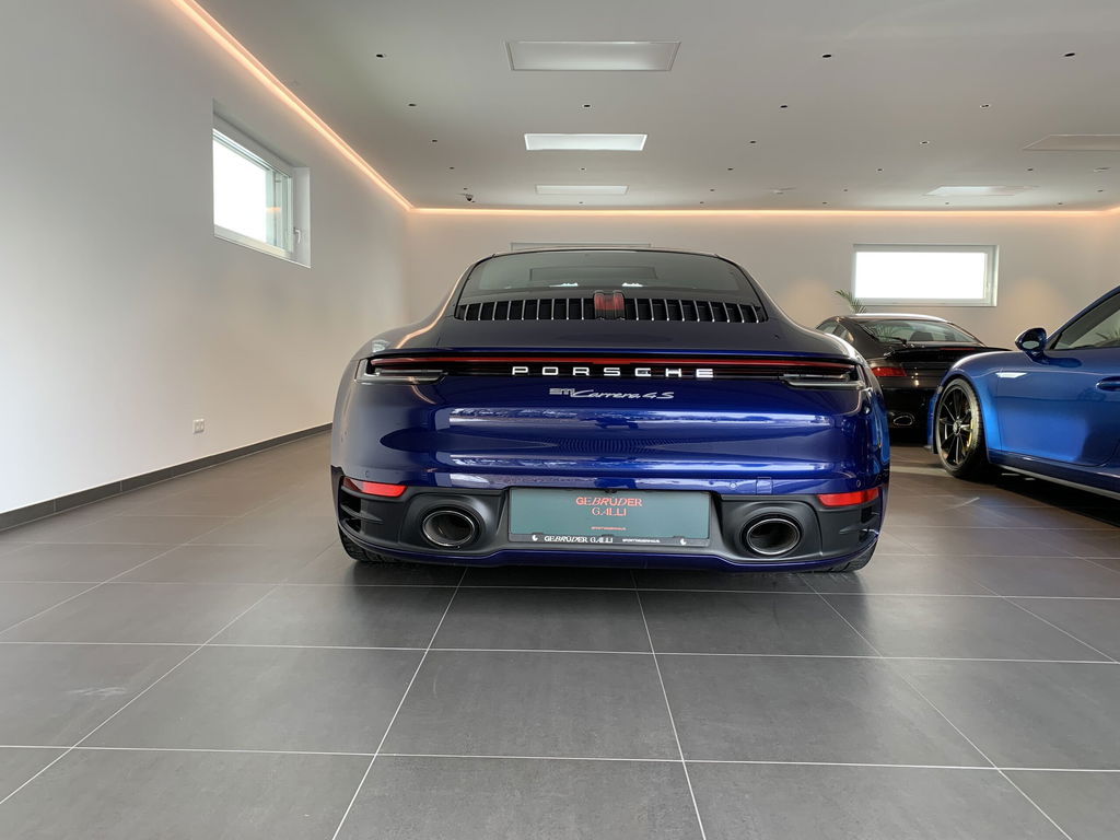 Porsche 992 Carrera 4S