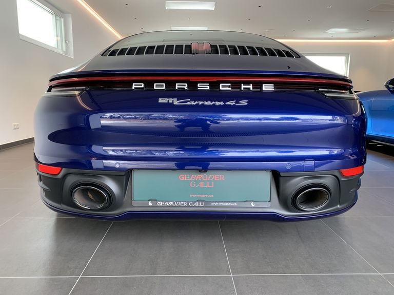 Porsche 992 Carrera 4S