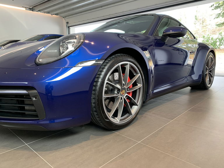 Porsche 992 Carrera 4S