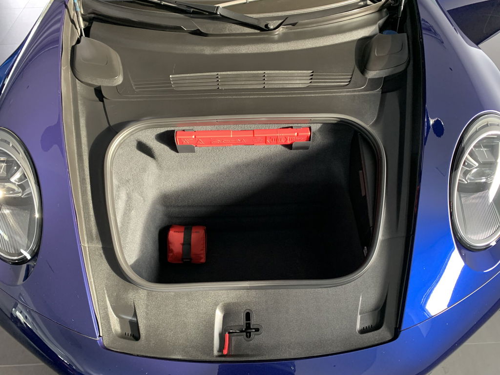 Porsche 992 Carrera 4S