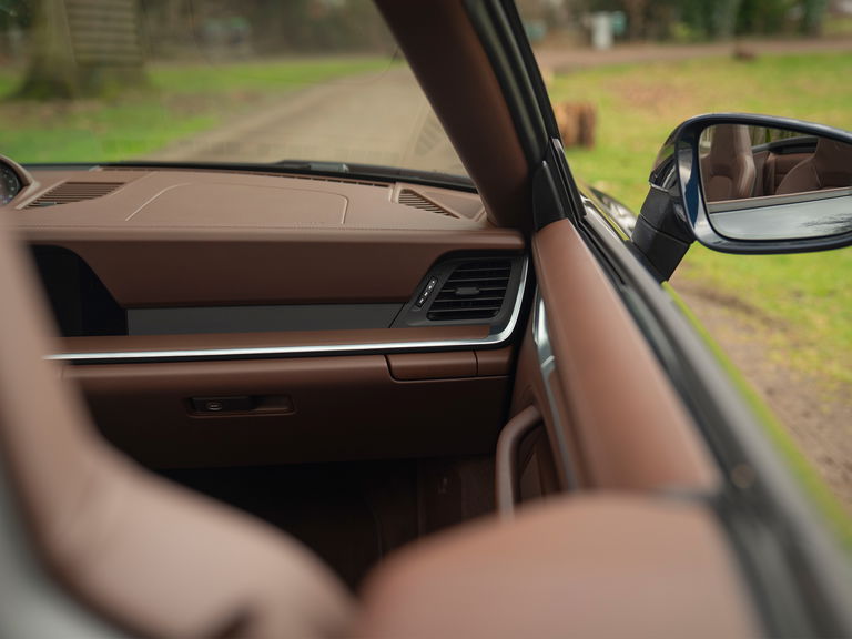 Porsche 992 Carrera 4S