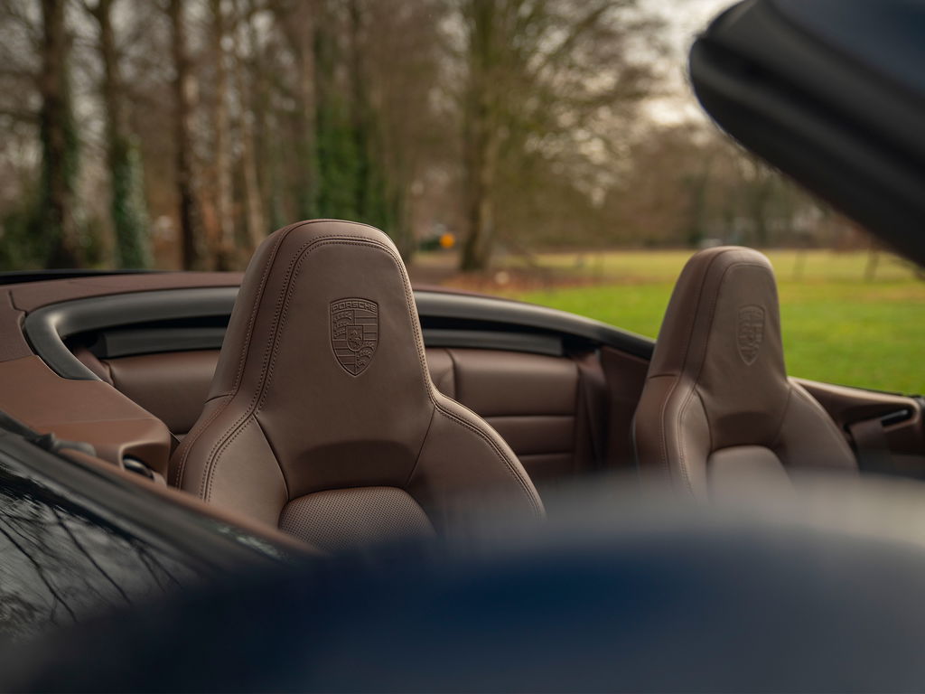 Porsche 992 Carrera 4S