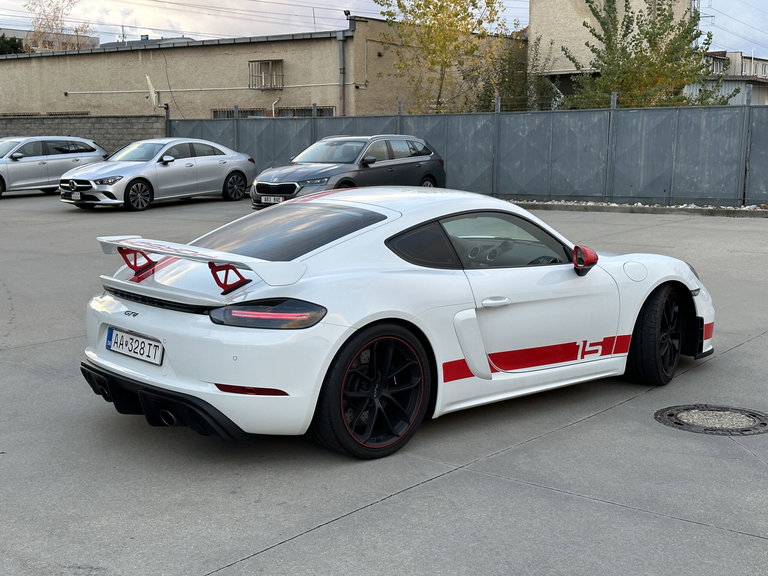 Porsche 718 Cayman GT4 Sports Cup Edition