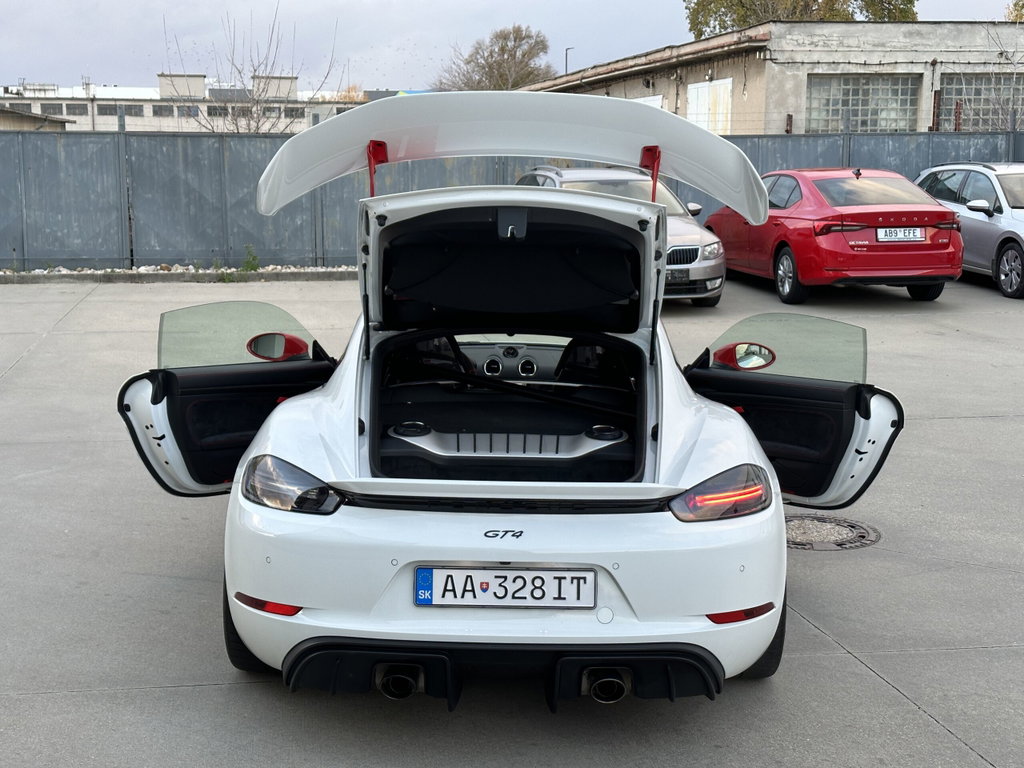 Porsche 718 Cayman GT4 Sports Cup Edition